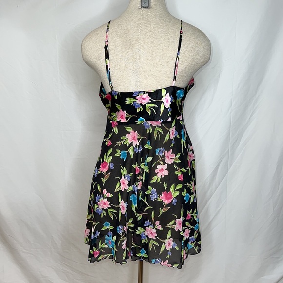 🔹 Victorias Secret Nightgown or Slip Dress - Picture 2 of 3